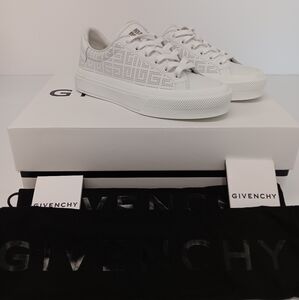 GIVENCHY  Women's 4G City Sport White Low Top Sneakers -EU36/US6